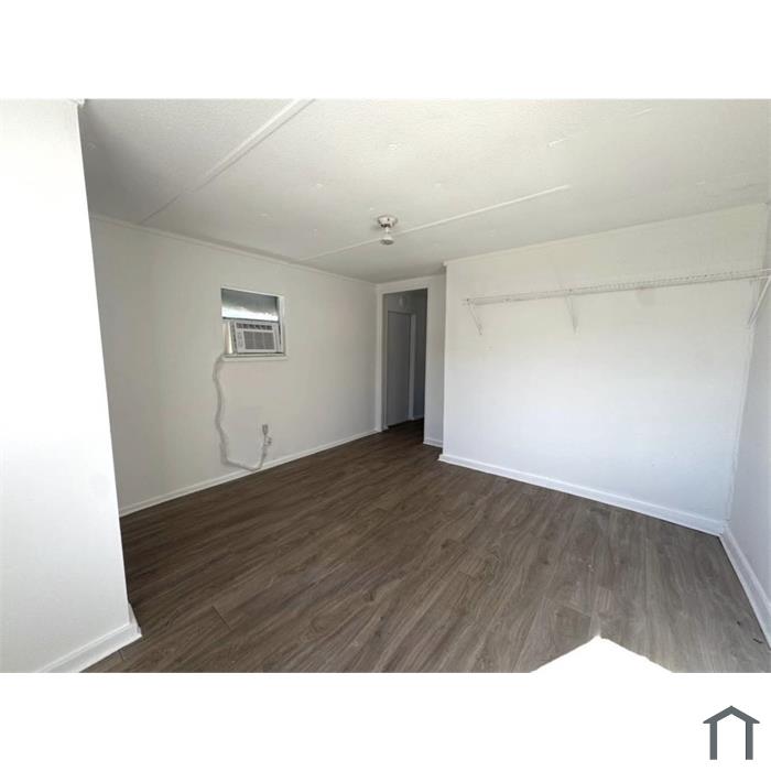 Sterlingwood second listing photo 3